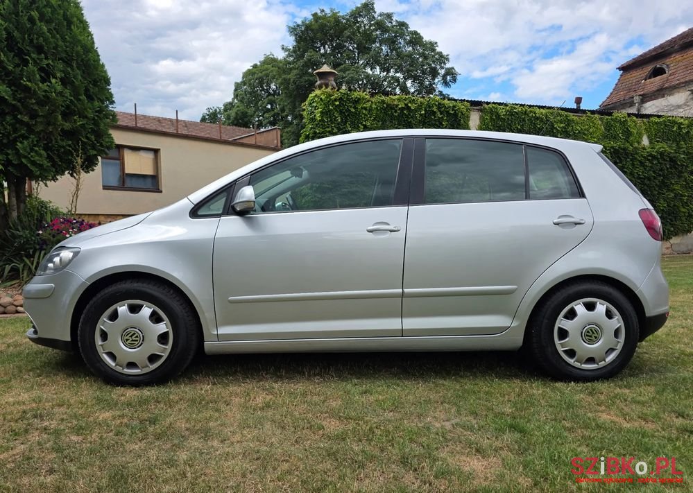 2006' Volkswagen Golf Plus 1.6 Trendline photo #5