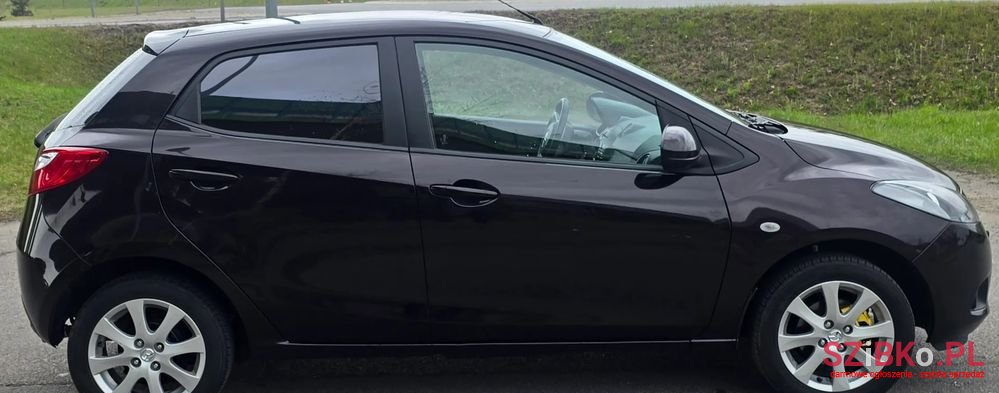 2011' Mazda 2 1.3 Mzr Active photo #6