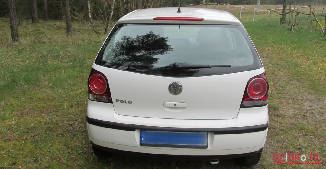 2008' Volkswagen Polo photo #5