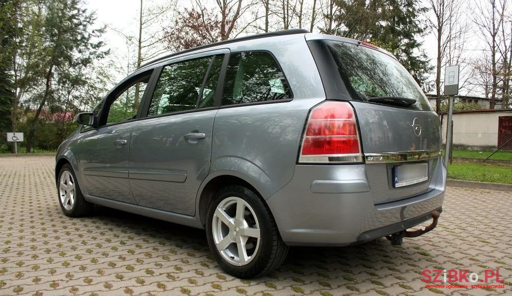 2006' Opel Zafira 1.9 Cdti Elegance photo #5