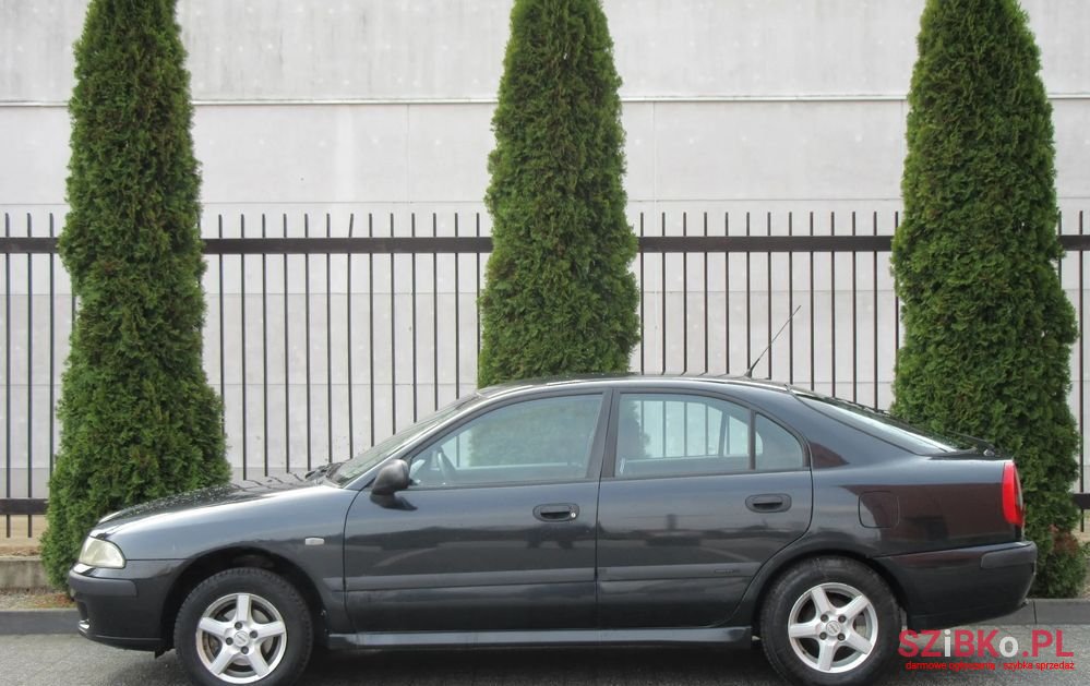 1999' Mitsubishi Carisma 1600 Gl photo #2