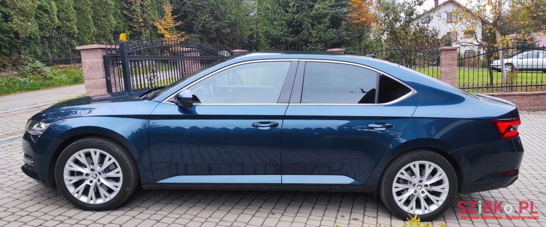 2020' Skoda Superb photo #5