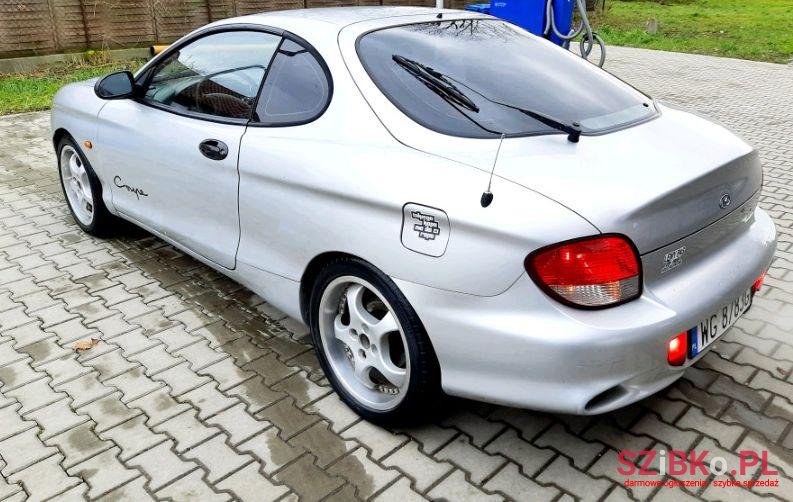 2002' Hyundai Coupe photo #1