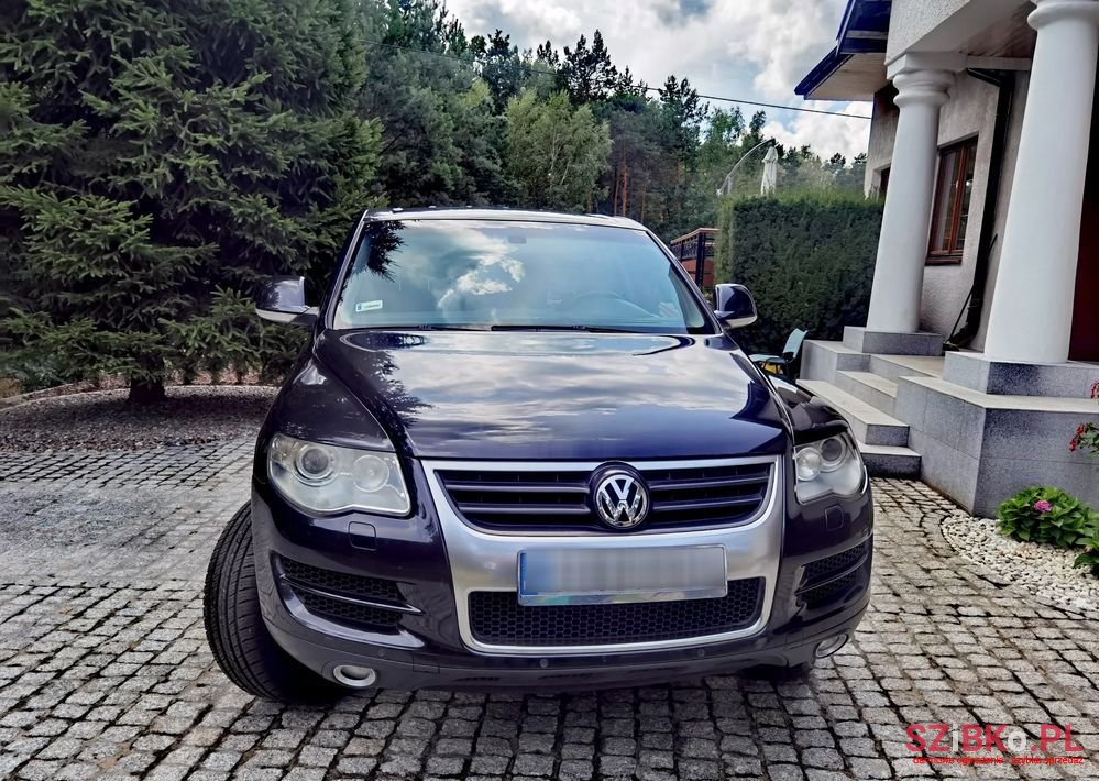 2007' Volkswagen Touareg photo #3