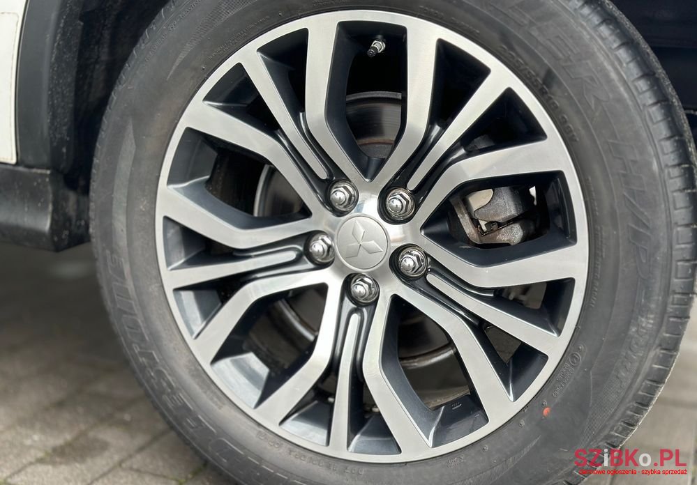 2017' Mitsubishi ASX photo #6