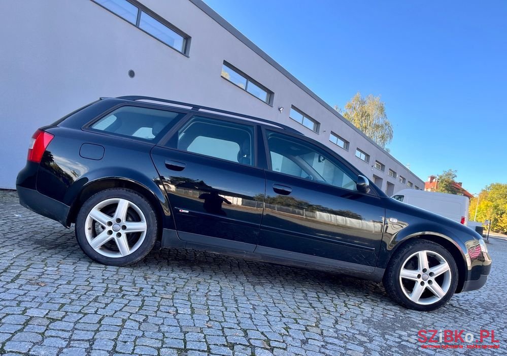 2002' Audi A4 Avant photo #5