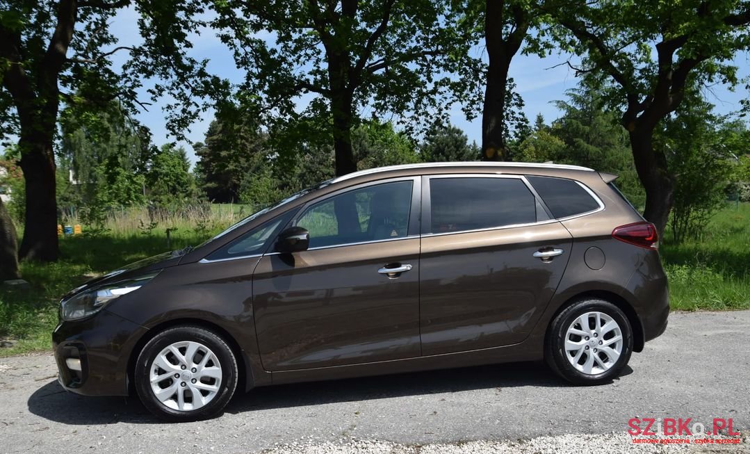 2017' Kia Carens photo #5