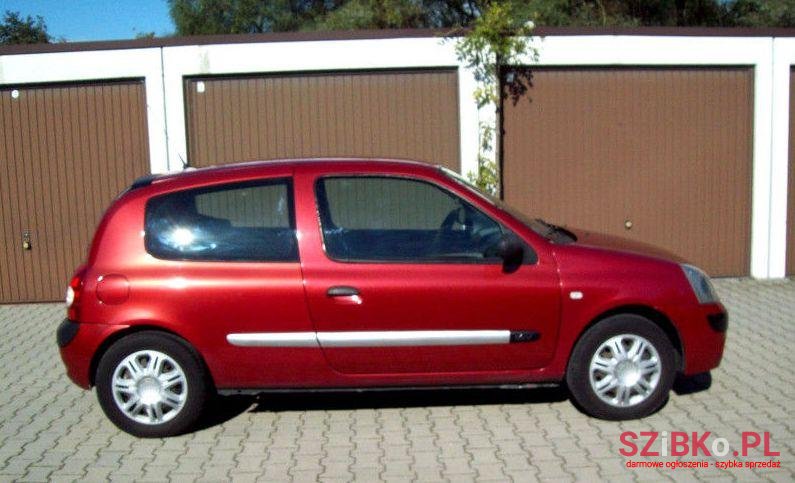 2004' Renault Clio photo #1