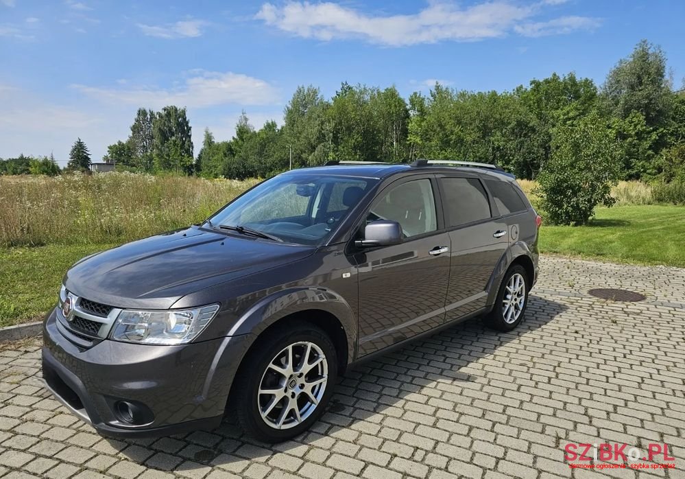 2014' Fiat Freemont photo #2