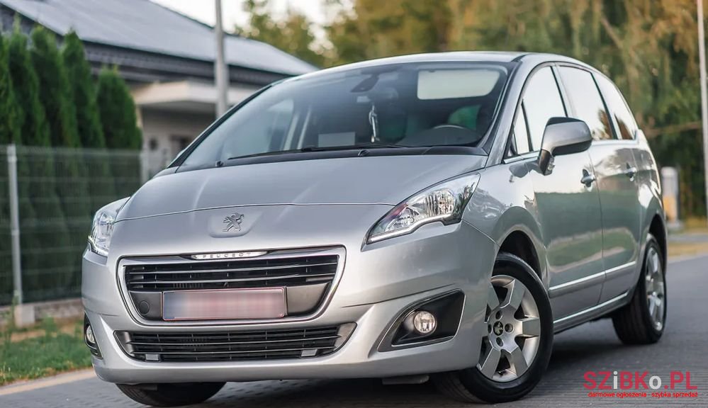 2016' Peugeot 5008 photo #3