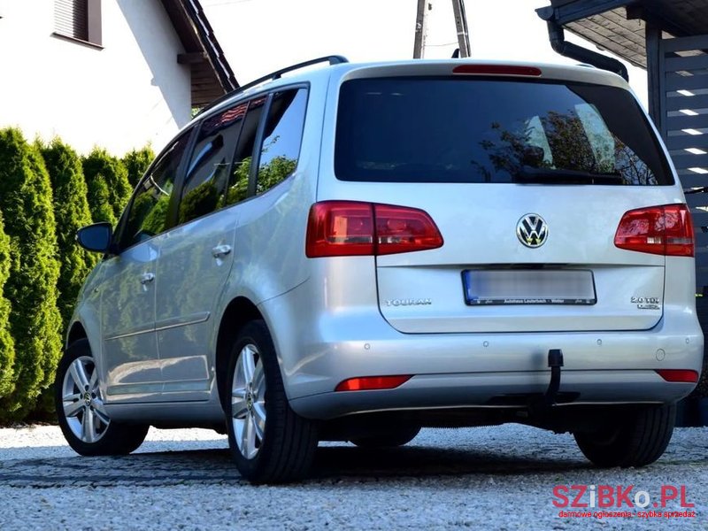 2012' Volkswagen Touran photo #4