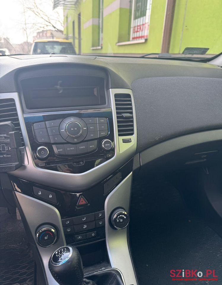 2012' Chevrolet Cruze 1.6 Ls photo #2