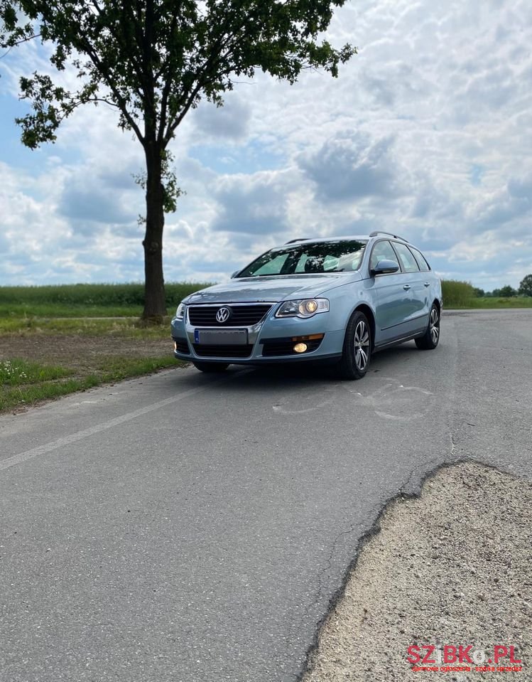 2006' Volkswagen Passat Variant photo #1