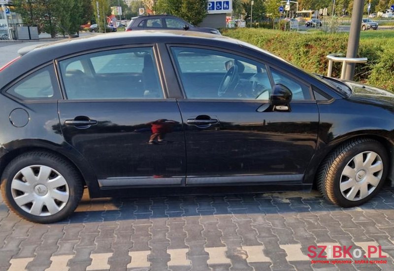2010' Citroen C4 photo #3