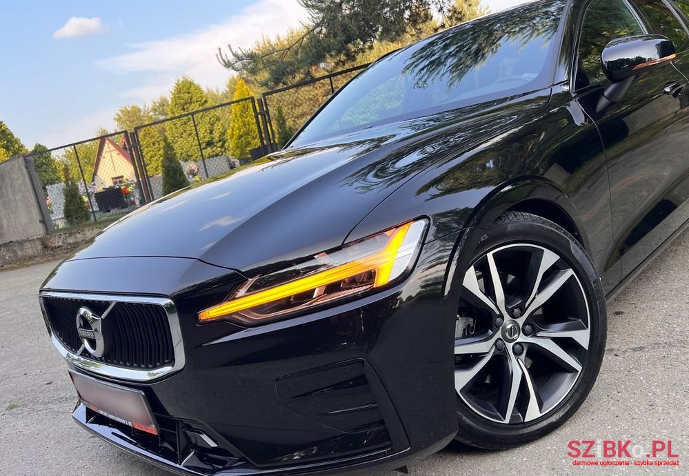 2021' Volvo V60 B4 D photo #3