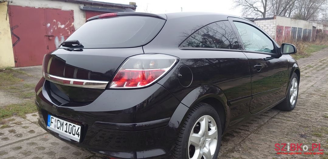 2008' Opel Astra photo #4