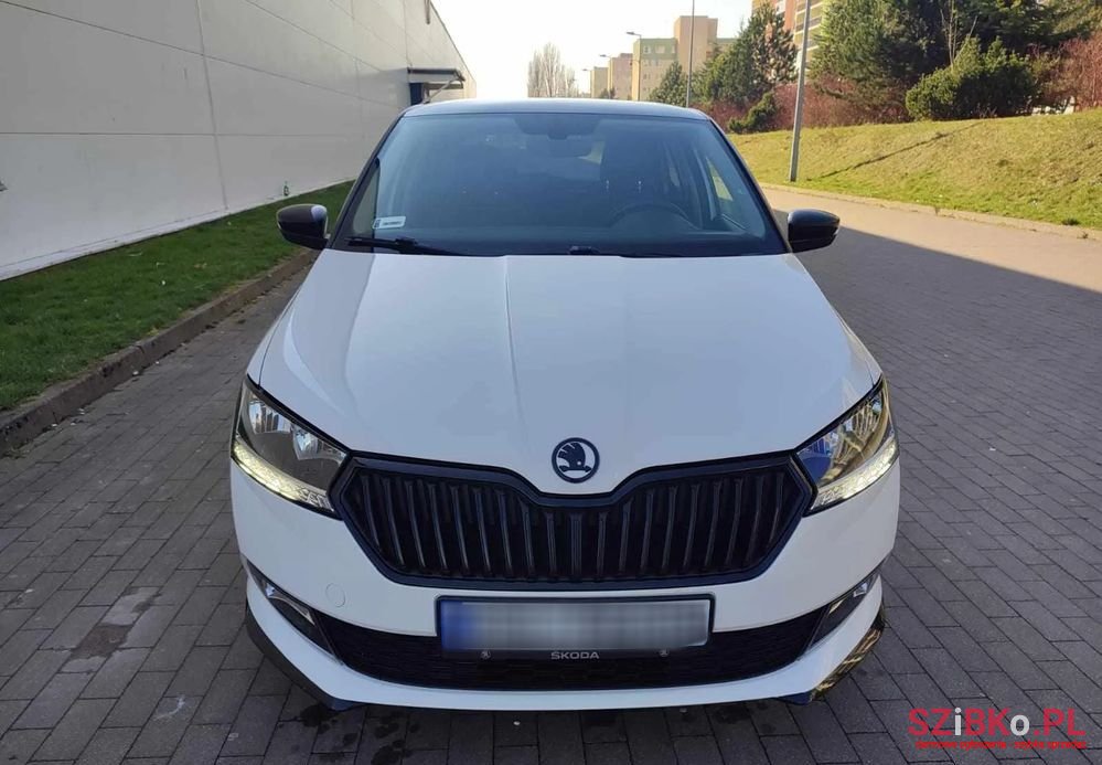 2018' Skoda Fabia 1.0 Ambition photo #4