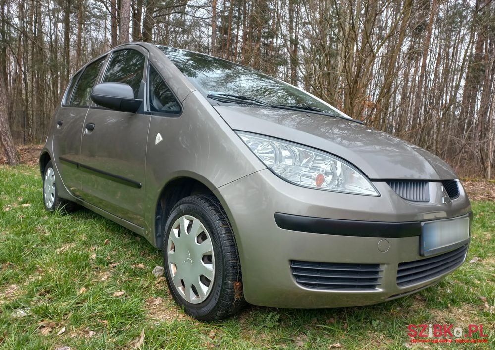 2008' Mitsubishi Colt photo #4