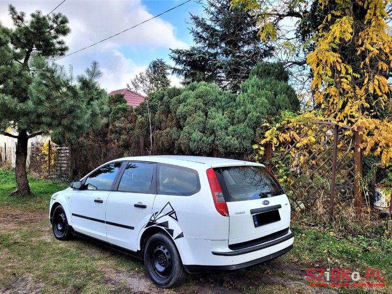 2007' Ford Focus photo #3