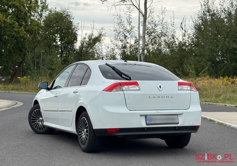 2010' Renault Laguna 2.0 Dci Authentique photo #3