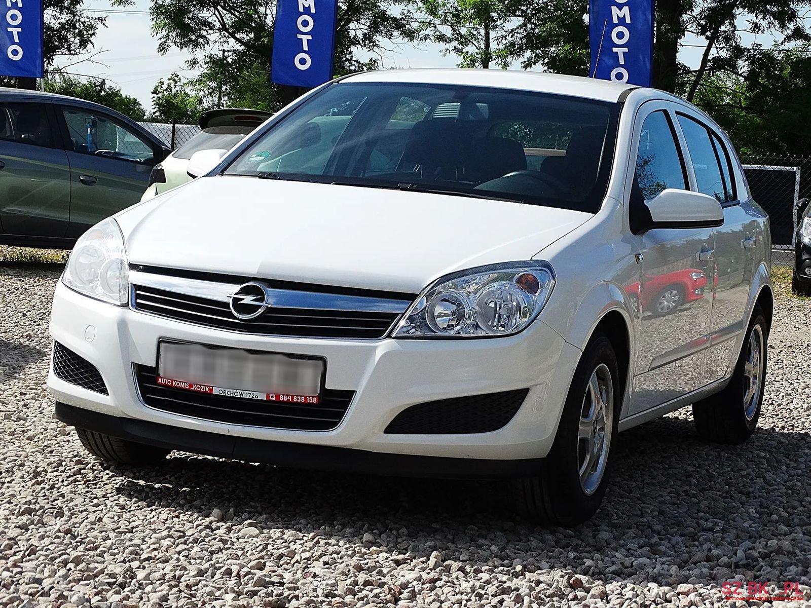 2009' Opel Astra photo #3