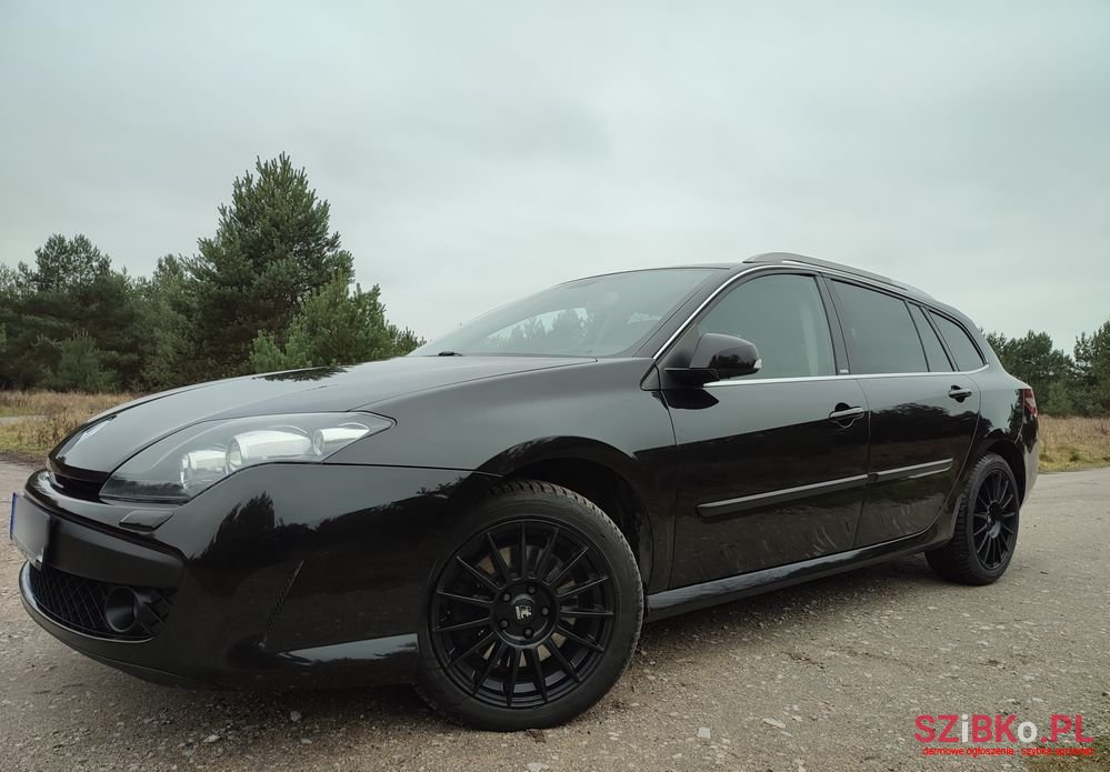 2010' Renault Laguna photo #1