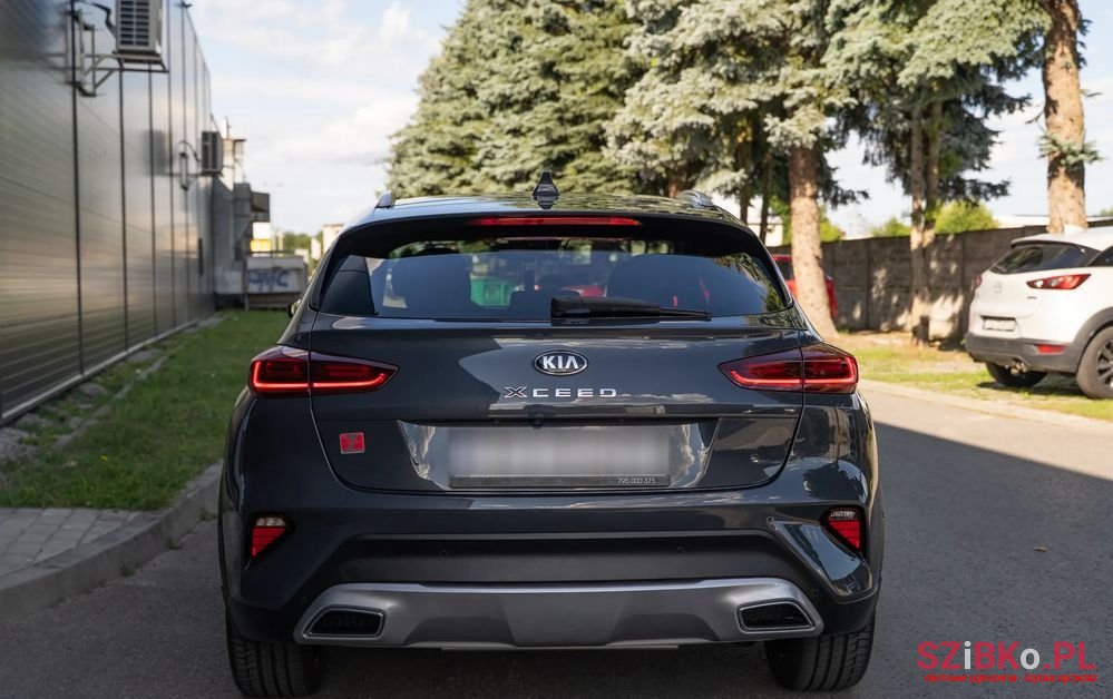 2021' Kia XCeed photo #4