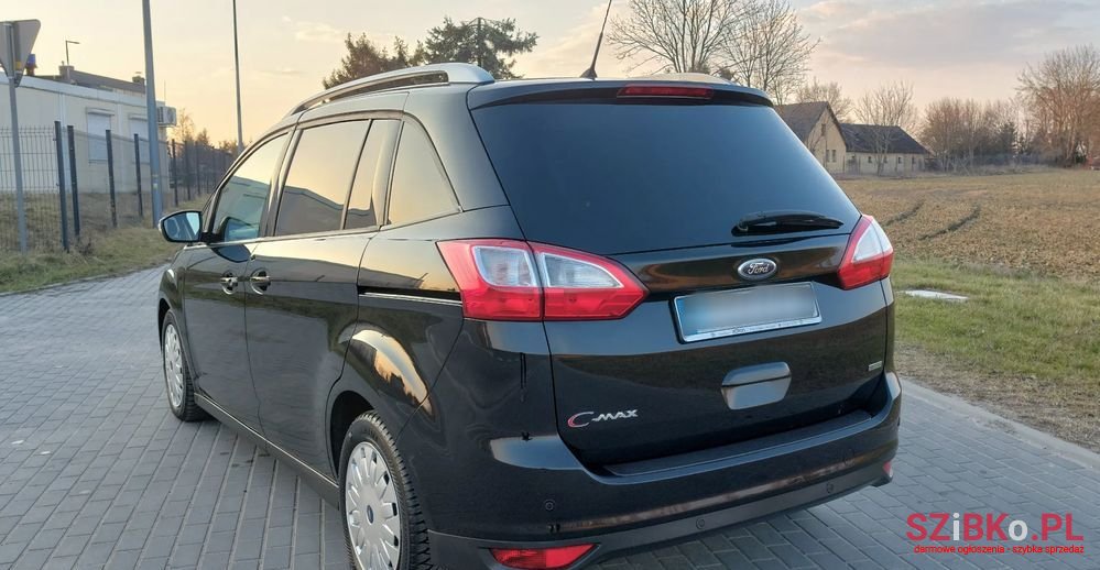 2015' Ford Grand C-MAX photo #4