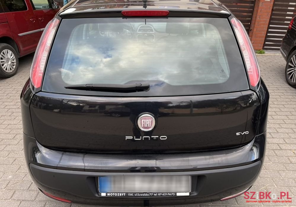 2010' Fiat Punto Evo photo #4