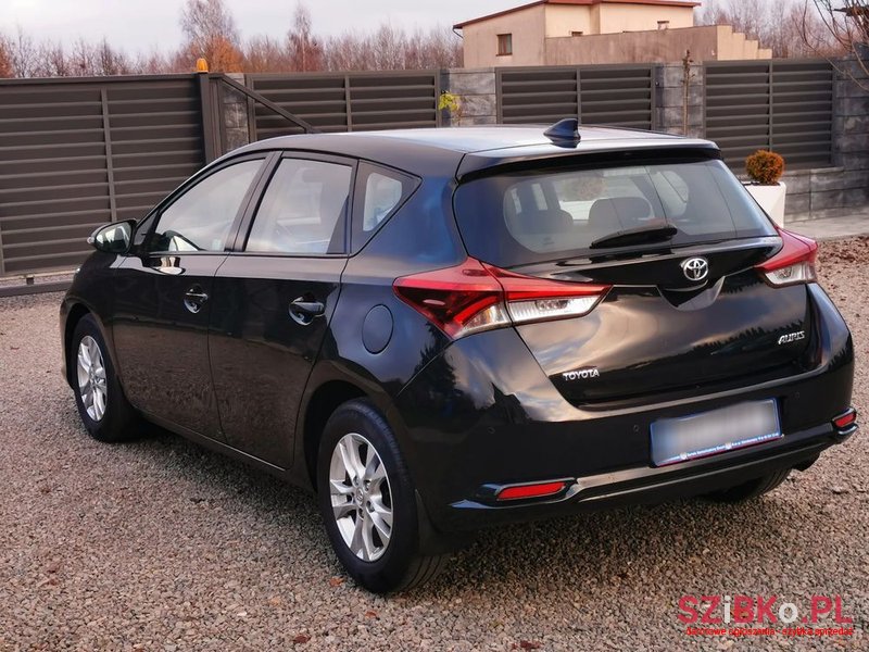 2015' Toyota Auris 1.33 Vvt-I Active photo #3