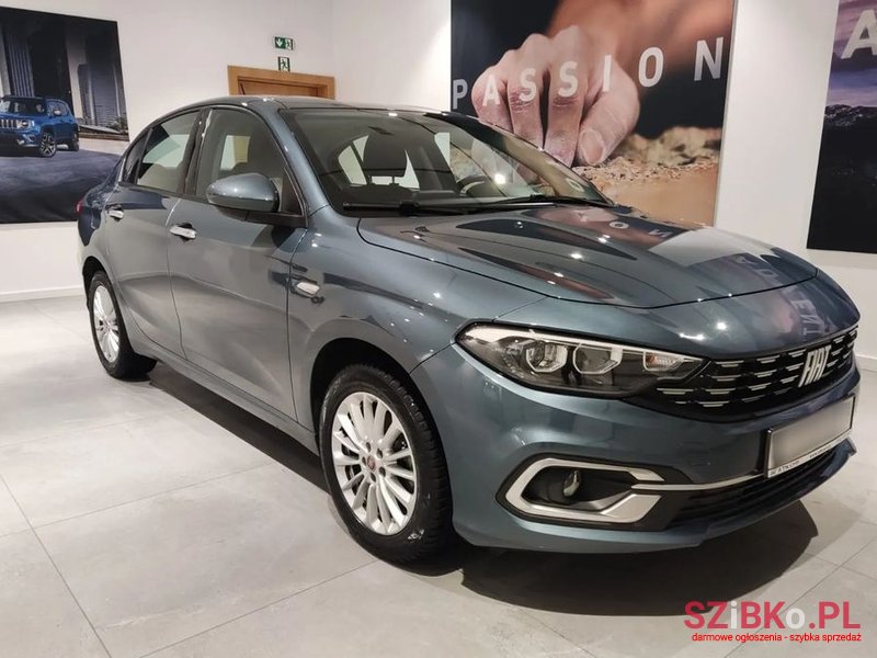 2022' Fiat Tipo 1.0 T3 Life photo #3