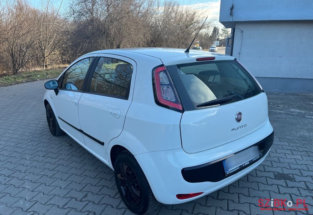 2011' Fiat Punto Evo photo #4