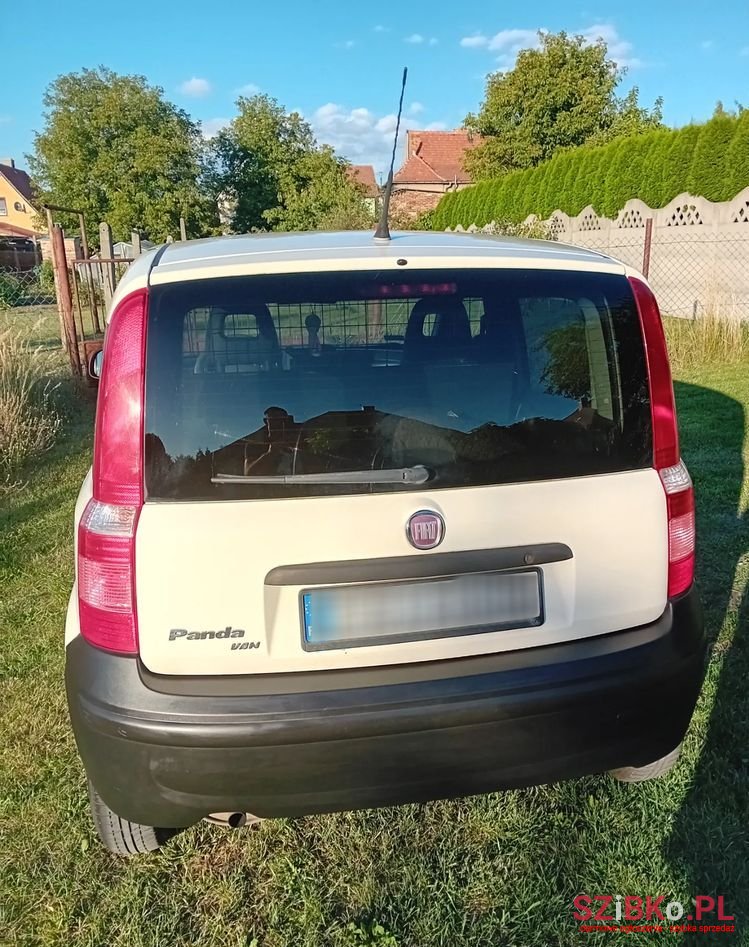 2011' Fiat Panda photo #5
