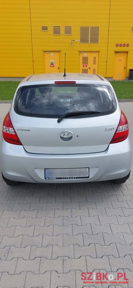 2010' Hyundai i20 photo #5