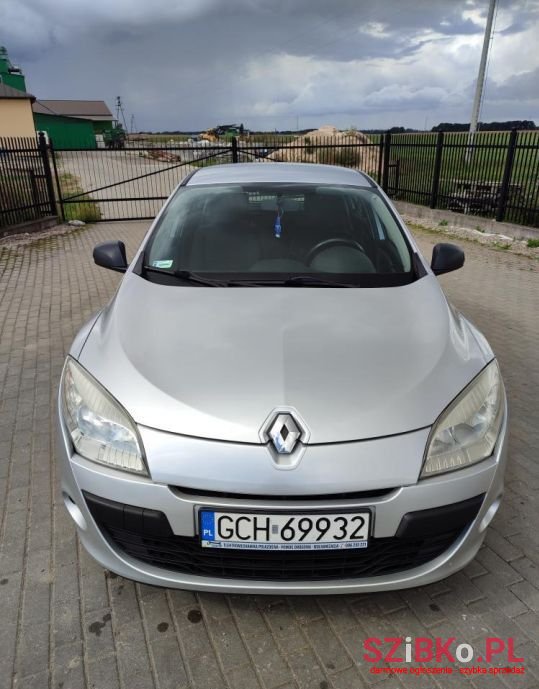 2010' Renault Megane photo #6