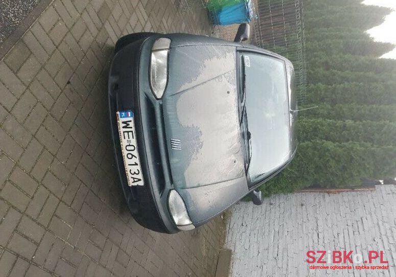 1999' Fiat Siena photo #1