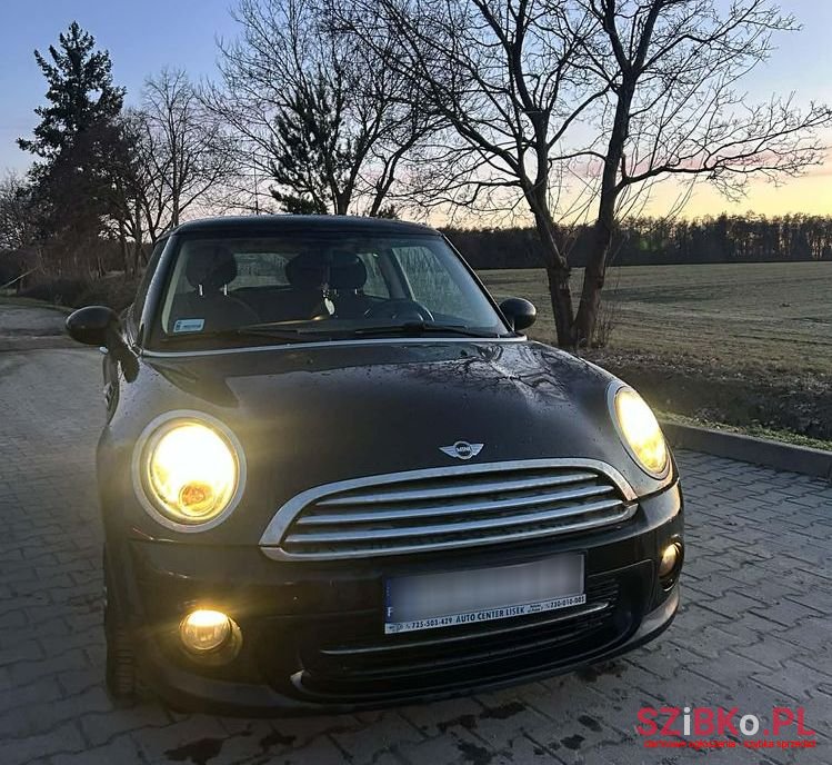 2011' MINI Cooper photo #1