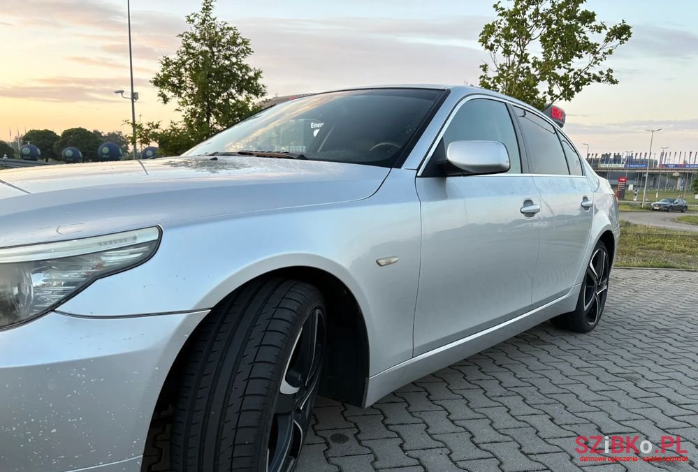 2007' BMW 5 Series 520D photo #5