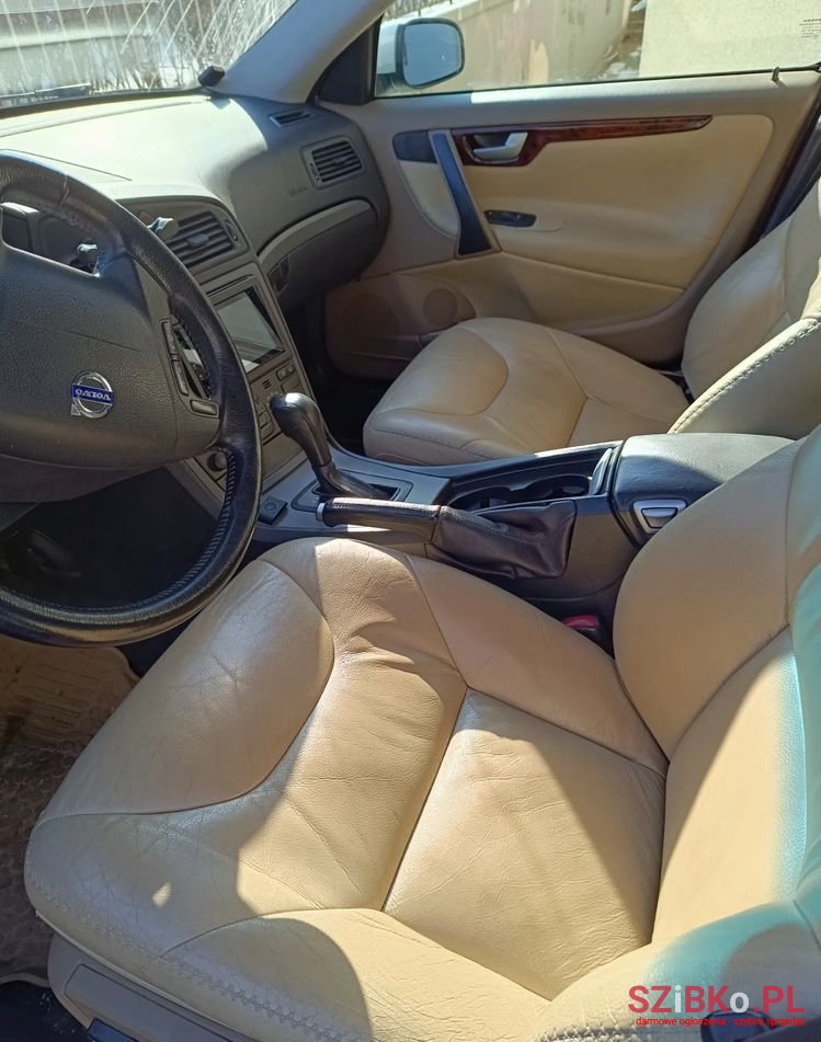2005' Volvo V70 photo #4