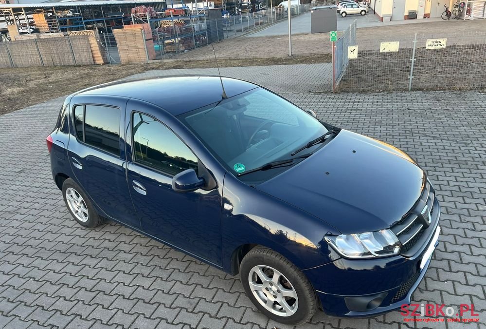 2013' Dacia Sandero photo #5
