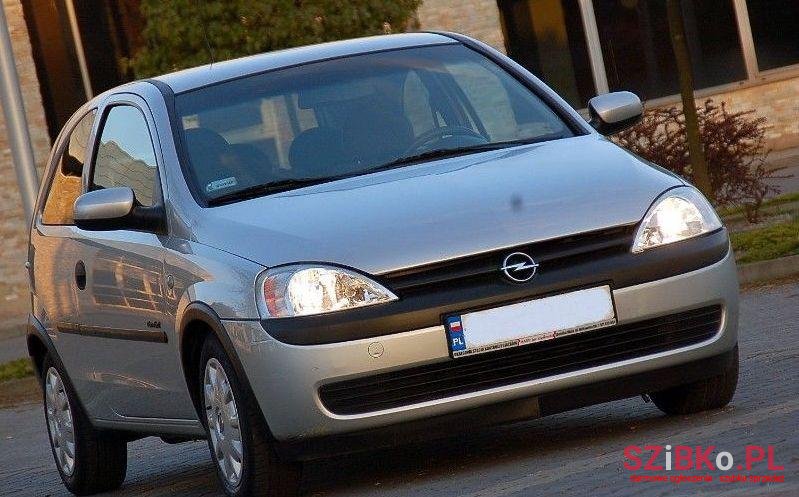 2001' Opel Corsa photo #2