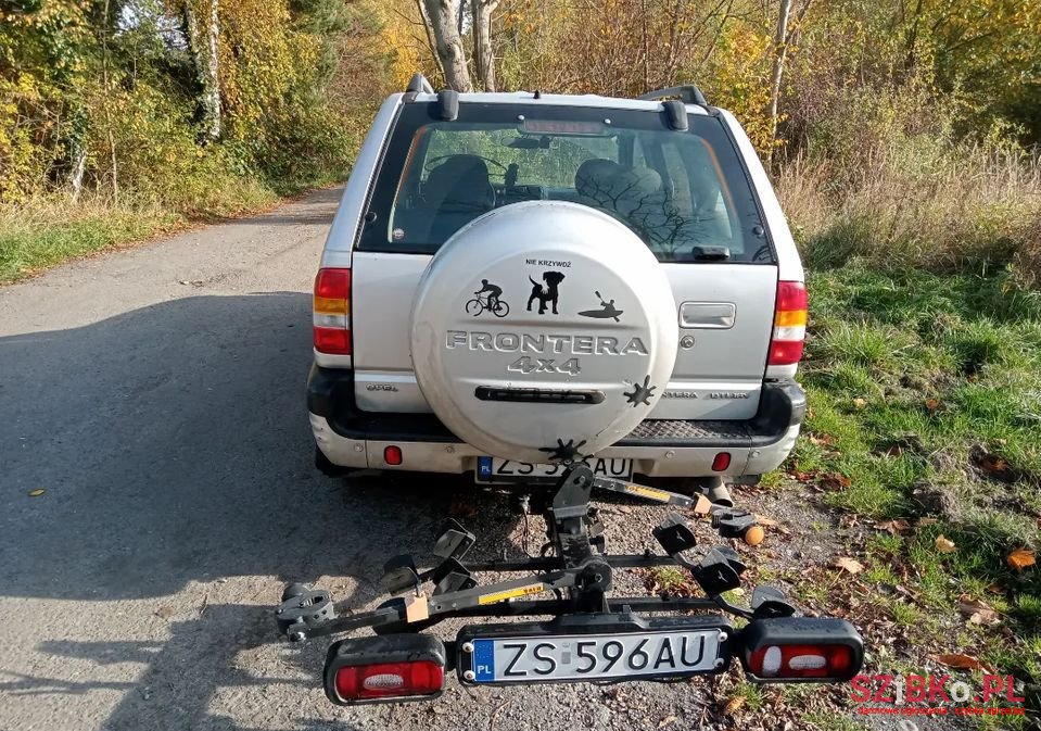 2003' Opel Frontera photo #1