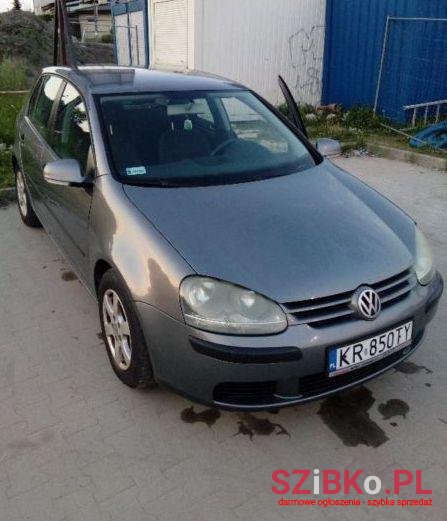 2004' Volkswagen Golf photo #1