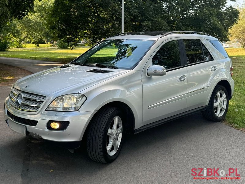 2007' Mercedes-Benz Ml 350 4-Matic photo #5