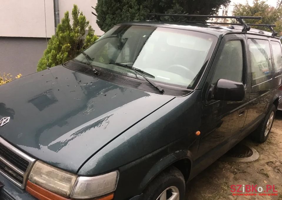 1995' Chrysler Voyager photo #2