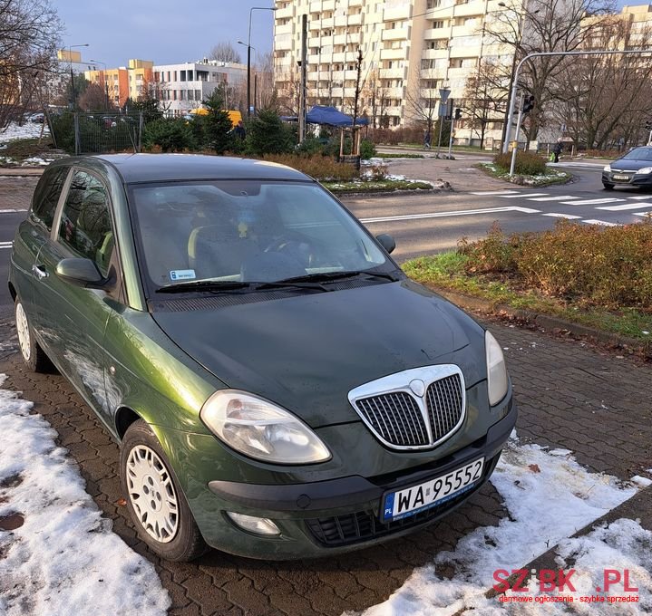 2004' Lancia Ypsilon photo #1