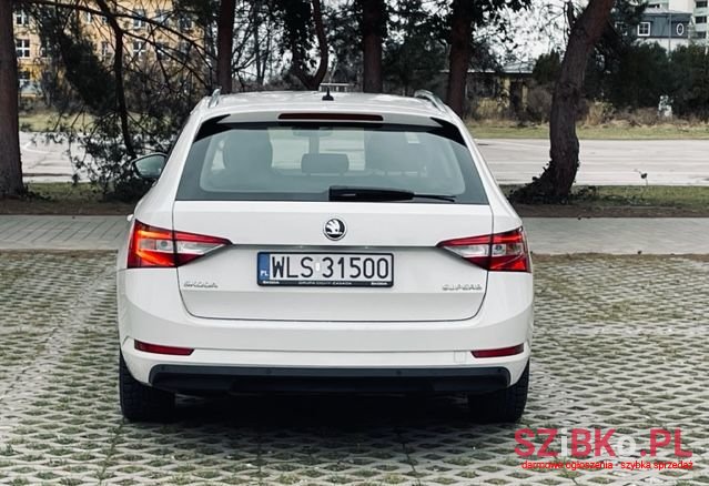 2019' Skoda Superb photo #5