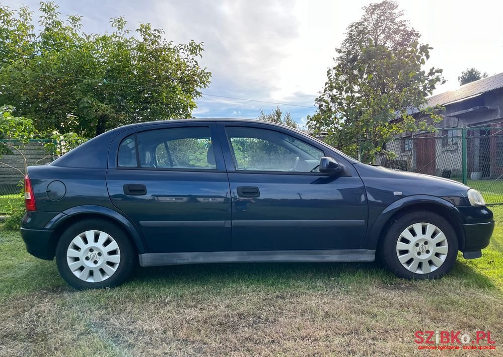 2002' Opel Astra Ii 1.6 Gl / Start photo #2