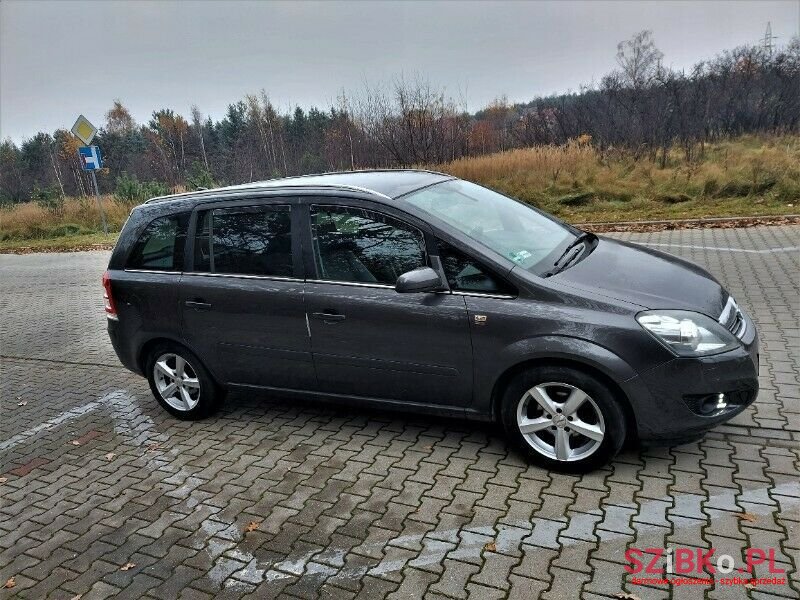2009' Opel Zafira photo #4