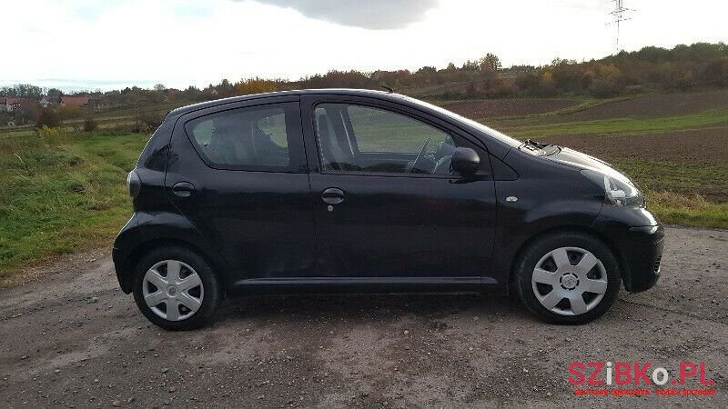 2010' Toyota Aygo photo #4